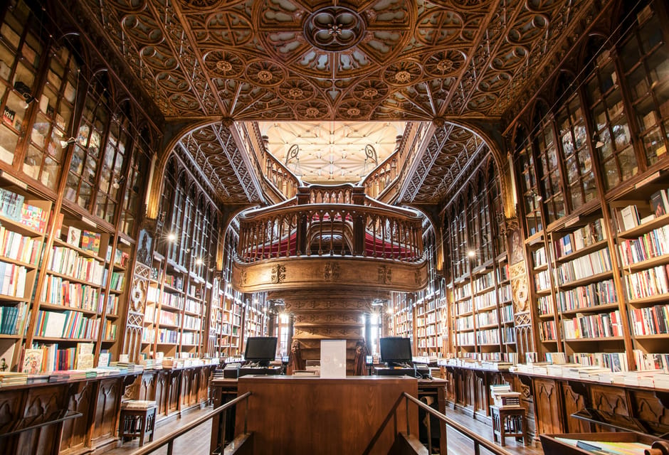Porto: City Center Walking Tour - Palácio da Bolsa: The Architectural Finale