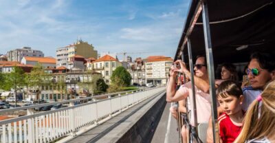 Porto: City Train Tour, River Cruise & Wine Cellar - Meeting up at Magic Tourism near Sé Cathedral (and why it matters)