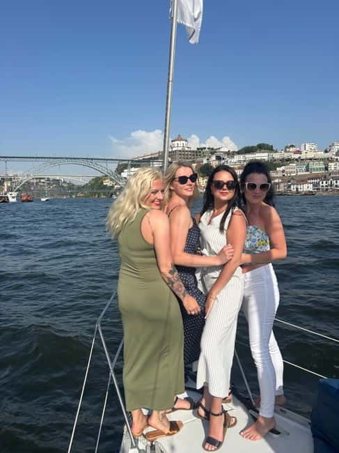 Porto: City Views or Sunset Tour with Drinks - Sunset at the Douro mouth: why this timing is the point