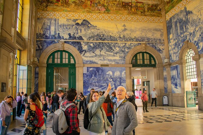 PORTO city Walking Tour - Igreja dos Carmelitas: The Two-Church Mystery Behind One Narrow House