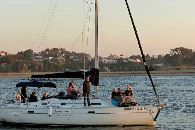 Porto: Cruzeiro privado rio douro até 8 pessoas com wine tasting - Private Douro Sailing From Gaia: What You’re Really Buying