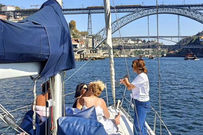 Porto: Cruzeiro privado rio douro até 8 pessoas com wine tasting - Price and Value for a Private Boat Up to 8