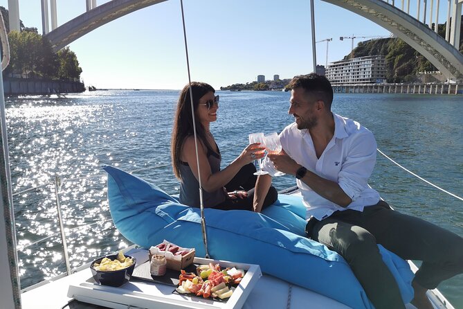 Porto: Cruzeiro privado rio douro até 8 pessoas com wine tasting - Weather and Wind: When the Sail Feeling Changes