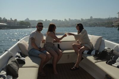 Porto: Douro River Boat Cruise with Port Wine and Snacks - Meeting at Boating PortoMarina do Freixo: getting there without stress