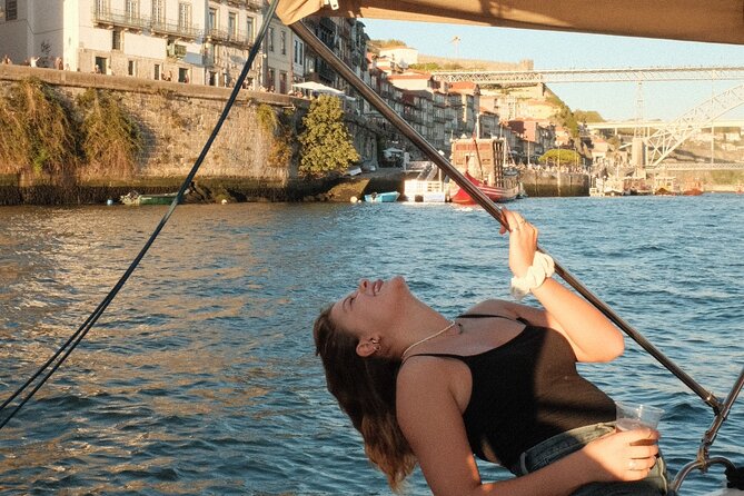 Porto: Douro River Boat Cruise with Port Wine and Snacks - Wine, snacks, and pacing: how to make the tasting feel worth it