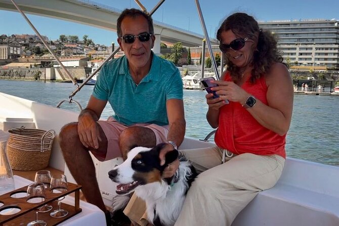 Porto: Douro River Boat Cruise with Port Wine and Snacks - Best for couples, friends, and curious first-timers
