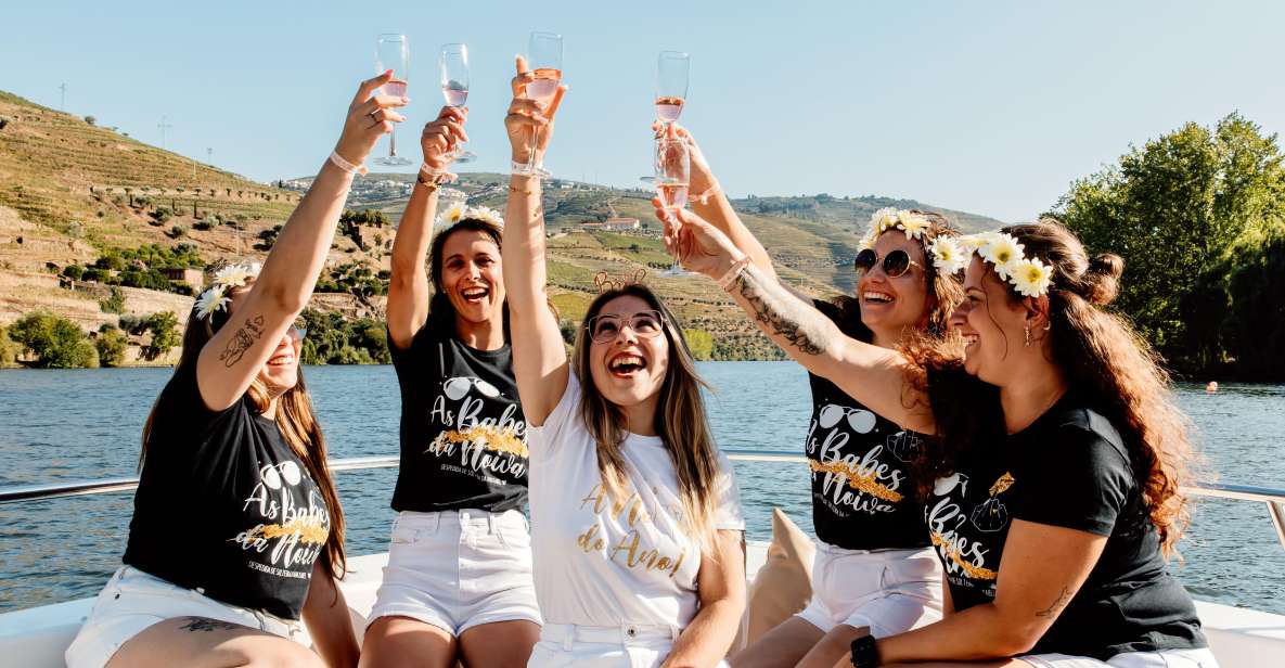 Porto: Douro Valley Full-Day Boat, Train, and Lunch Tour - Getting started at Trindade Domus: a smooth handoff