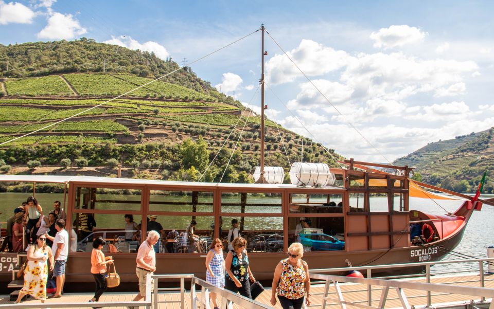 Porto: Douro Valley History & Wine Tour with Cruise & Lunch - Key highlights that make this day feel worth it
