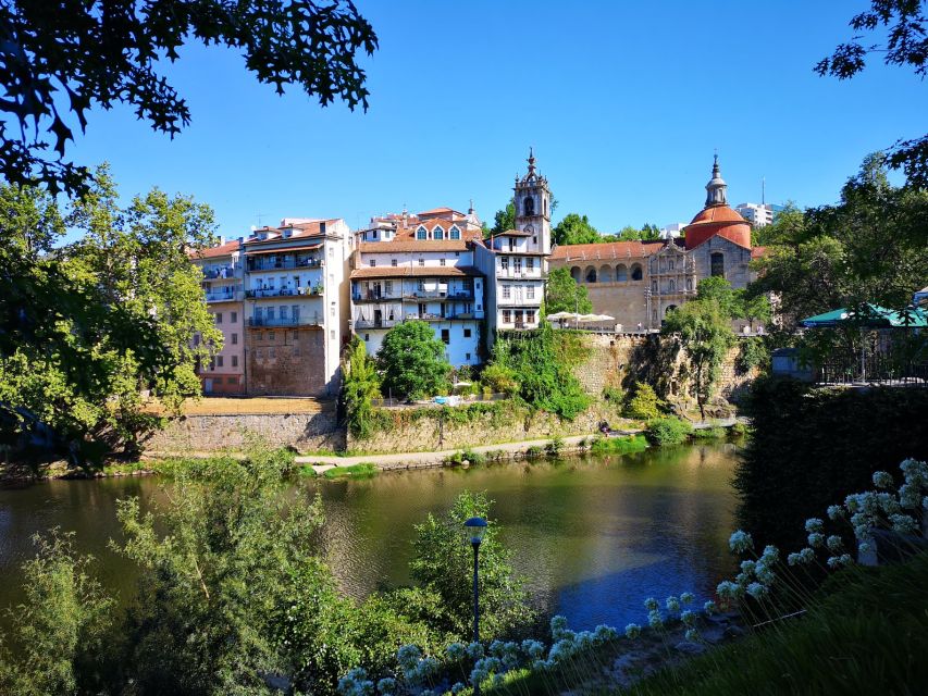 Porto: Douro Valley History & Wine Tour with Cruise & Lunch - Pinhão Rabelo cruise: slow down and let the valley pass you