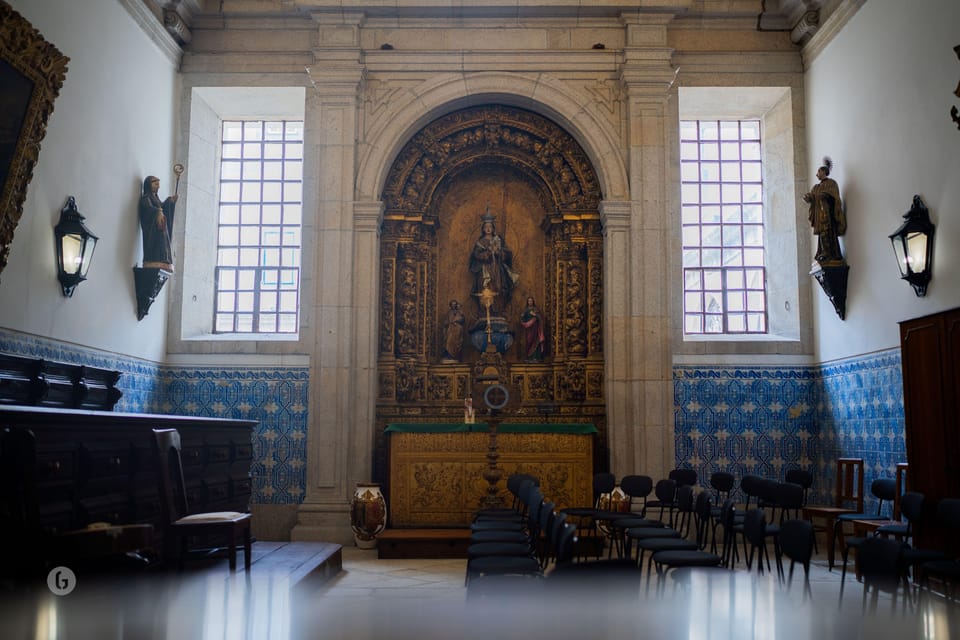 “Porto: Fado Show with Guided Tour in a Historic Monastery” - Fado night 101: Portuguese guitar, Fado viola, and that emotional punch