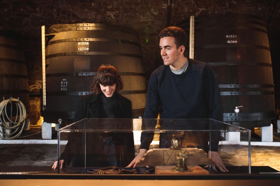 Porto: Fonseca Cellar Tour & Fado Show with Optional Dinner - Fado while you taste: Bin 27 and Siroco in one sitting