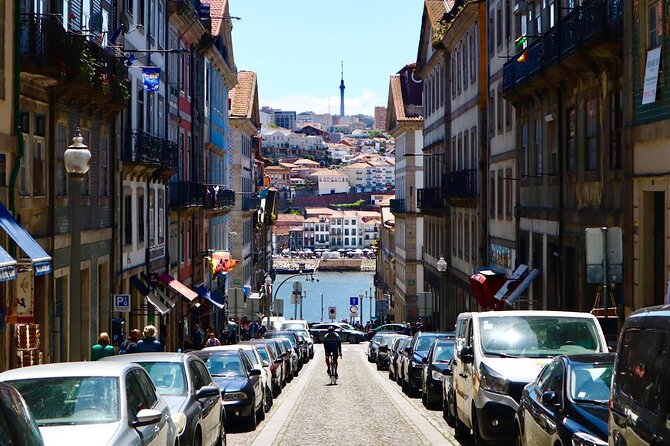 Porto Food Tour of 8 Tastings: Custard Tart, Bifana & Hidden Gems - Pacing, Walking, and What to Wear for 3.5 Hours