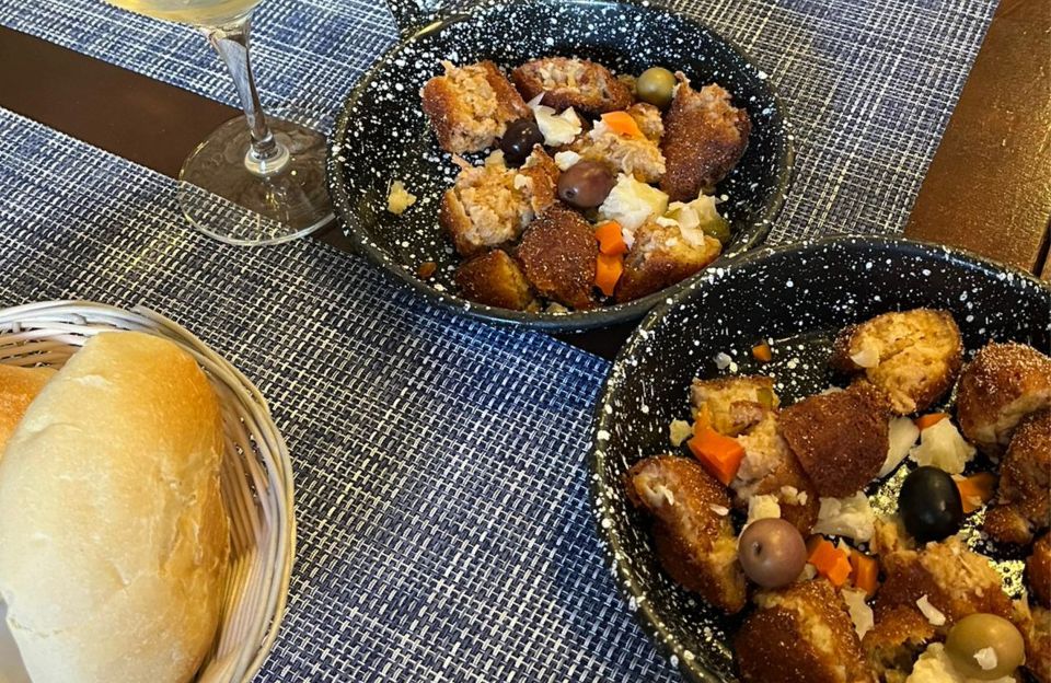 Porto: Food Tour with Tastings - Stop 5: the dinner finish with wine tasting and dessert