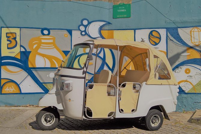 Porto Guided Tour to the Historical Center on a Tuk Tuk - Tuk Tuk tempo: how you’ll experience Porto in 1h50