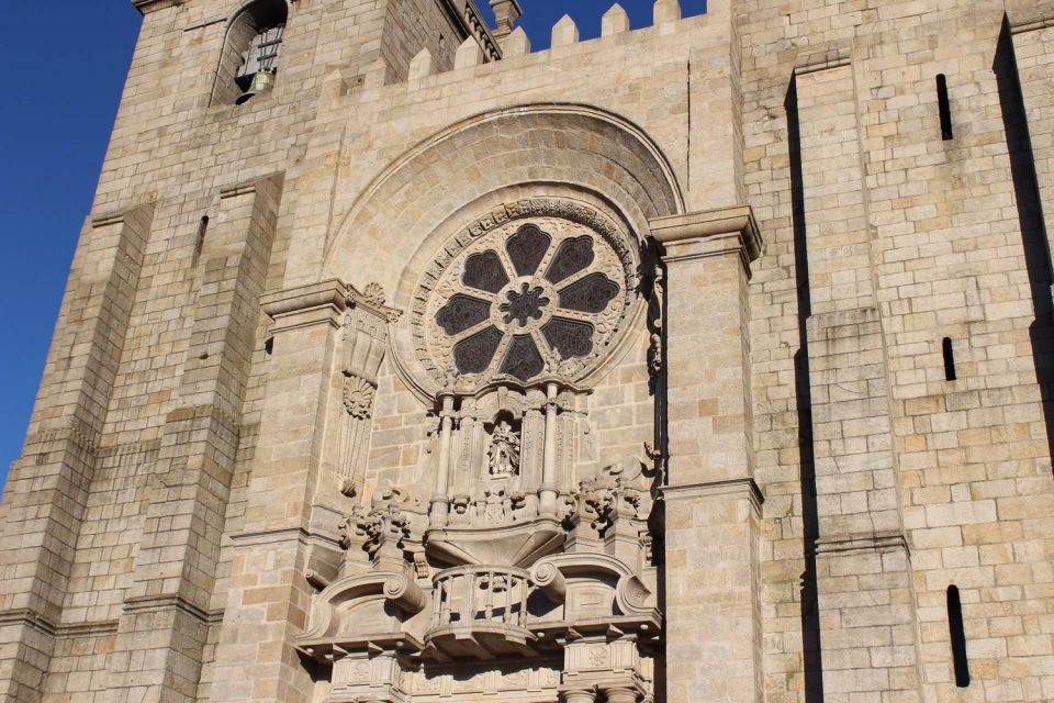 Porto: Guided Walking Tour and Lello Bookshop - Quick hits before you go