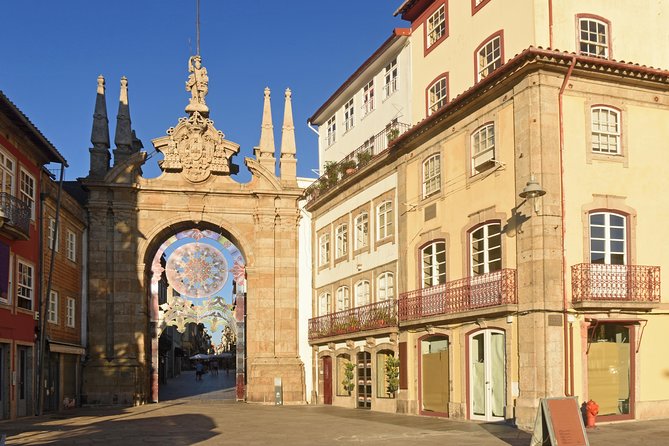 Porto: Guimaraes & Braga Small Group Tour with Lunch and Tickets - Guimarães Castle: where the story of Portugal gets personal