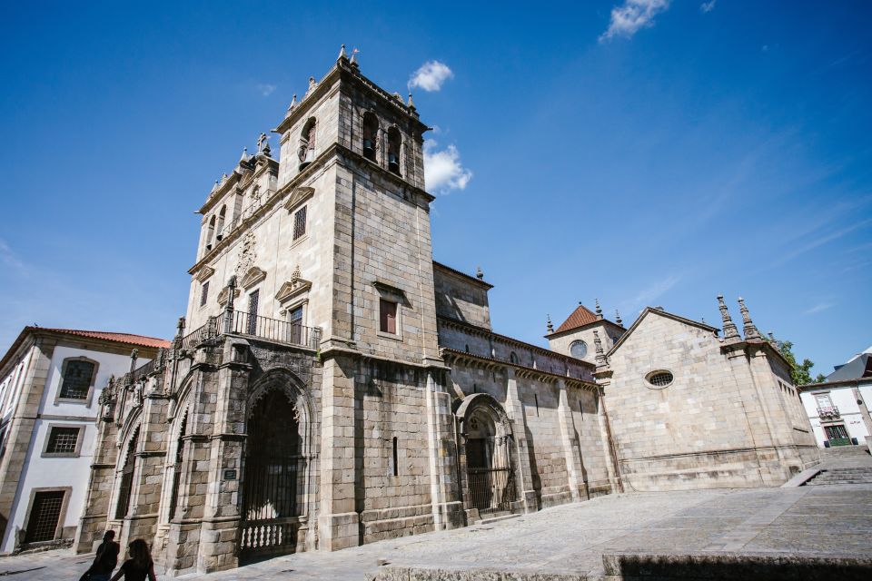 Porto: Guimarães & Braga Tour with Entry Tickets and Lunch - Braga Cathedral and the old religious capital angle
