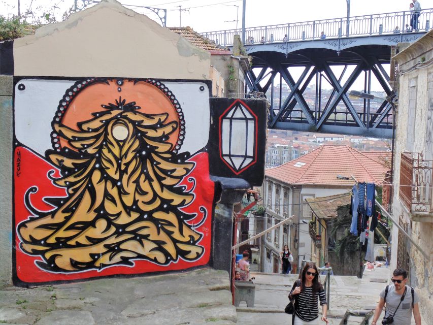 Porto: Half-Day Street Art Tour - Finishing at Luís I Bridge with street-art glasses on