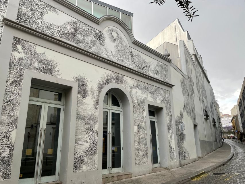 Porto: Half-Day Street Art Tour - Starting at Praça de Carlos Alberto and the Soldier Statue