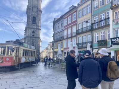 Porto: Highlights & hidden gems Walk - max 10 - Getting your bearings in downtown Porto (and why that matters)