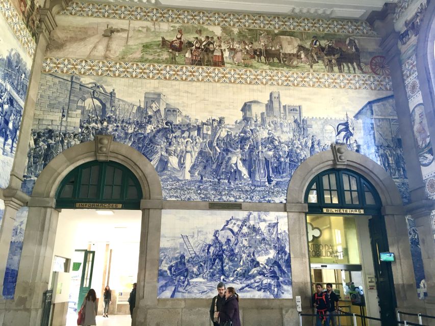Porto: Highlights & hidden gems Walk - max 10 - Clérigos Tower: the view stop that helps you read Porto