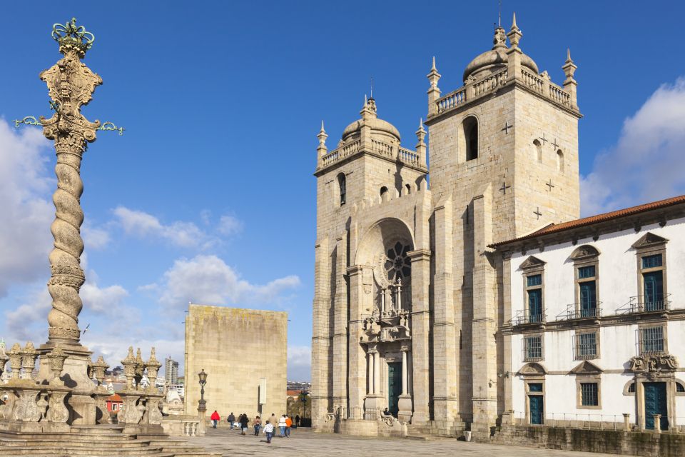Porto: Historic City Center Walking Tour - São Bento Train Station: the tile panels you’ll never forget