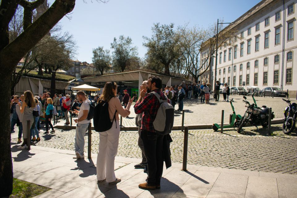 Porto: Historical Center Walking Tour - Sé Neighborhood: Medieval Alleys, Hill Energy, and Better Wayfinding