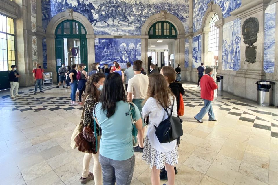 Porto: Historical Center Walking Tour - Art Nouveau Buildings to Lello Bookshop: Culture Stop Worth Slowing Down For