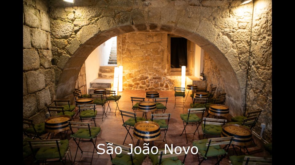 Porto: Live Fado Show with Glass of Port Wine - Port wine with your fado: a Porto flavor pairing that makes sense