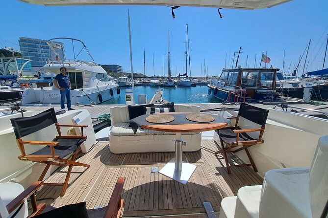 Porto: Luxury Yacht Tour on the Douro River - Sunset or Daytime - Boarding at Marina da Afurada: Getting on the water fast