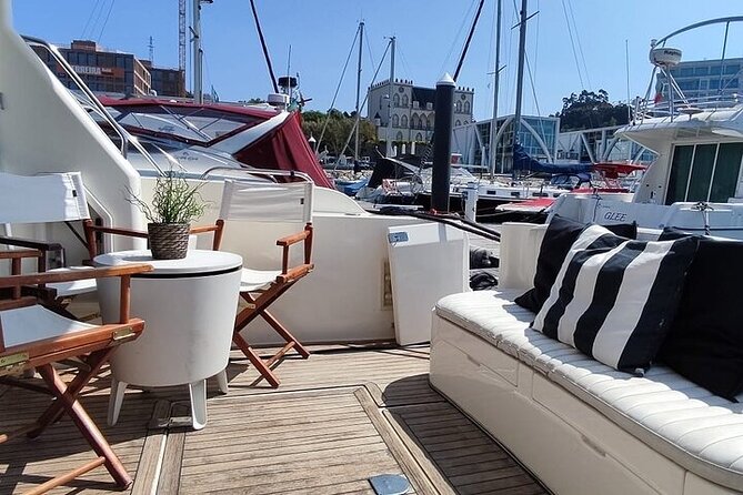 Porto: Luxury Yacht Tour on the Douro River - Sunset or Daytime - How to get the best views: seating choices and what to bring