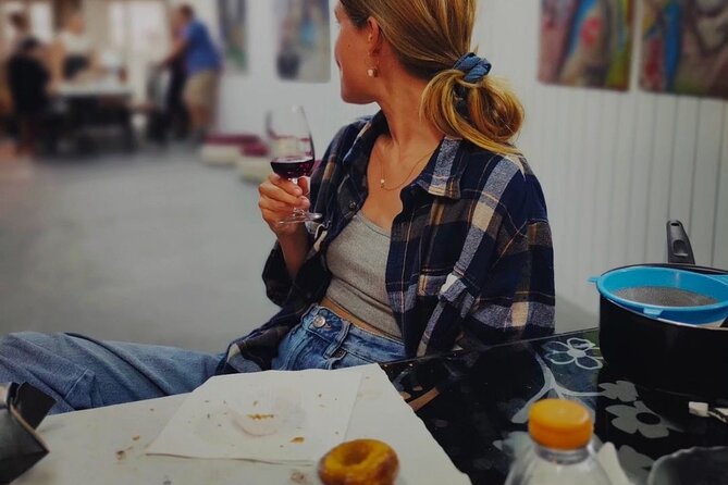 Porto: Pastel de Nata Cooking Class with Porto Wine (Sé do Porto) - Domus Arte: meeting by a concept store, not a random back room