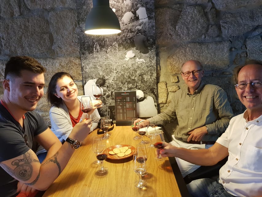 Porto: Port and Douro Wine Walking Tour with 9 Tastings - Key things that make this tour worth your time