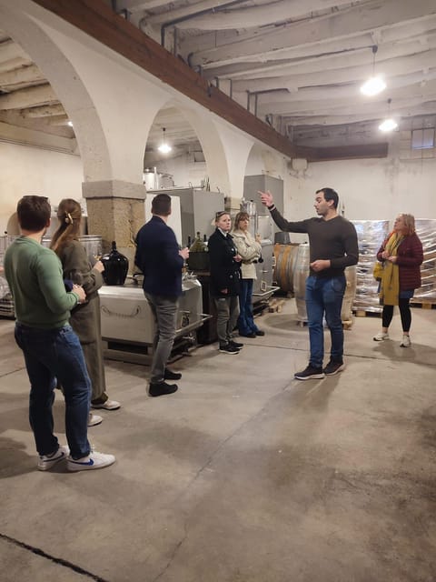Porto: Port and Douro Wine Walking Tour with 9 Tastings - What to bring (and what to do before you go)