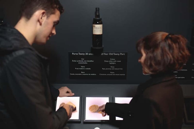 Porto: Port Cellar Visit and Wine Tasting at Fonseca - The tasting finale: Bin 27 and Siroco, plus a kid-friendly option