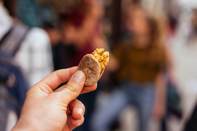 Porto Private Food and Drink Tasting Tour with Local - Galerias Palladium: the palate rest with city highlights