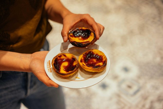 Porto Private Food and Drink Tasting Tour with Local - Chapel of Souls: blue-and-white tiles and the story behind them
