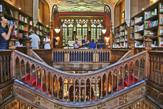 Porto: Private Guided Walking Tour - Getting Started: Meeting Point and Pickup Reality