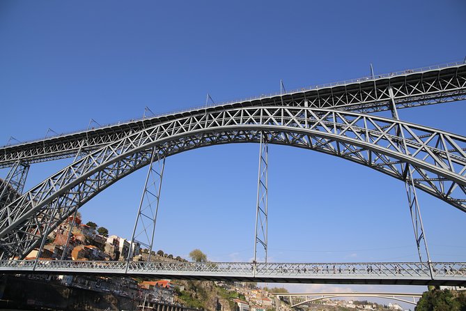 Porto: Private tour in the Douro (1 to 4 people) on a boat just for you - Why this Douro cruise feels special in Porto