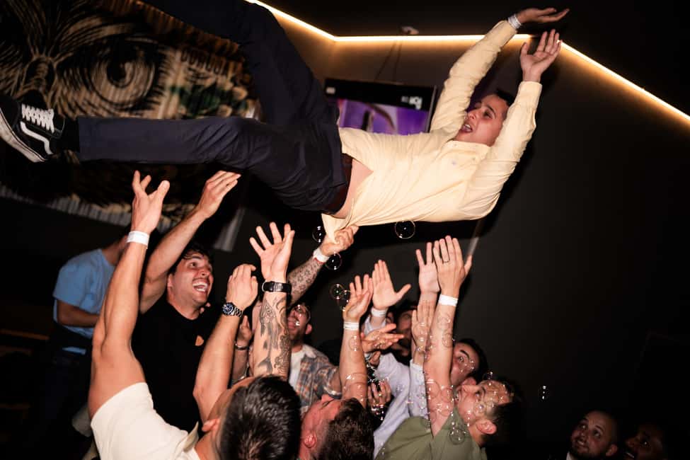 Porto: Pub Crawl with 7 Drinks, Games, and VIP Club Entry - Key things you’ll notice right away