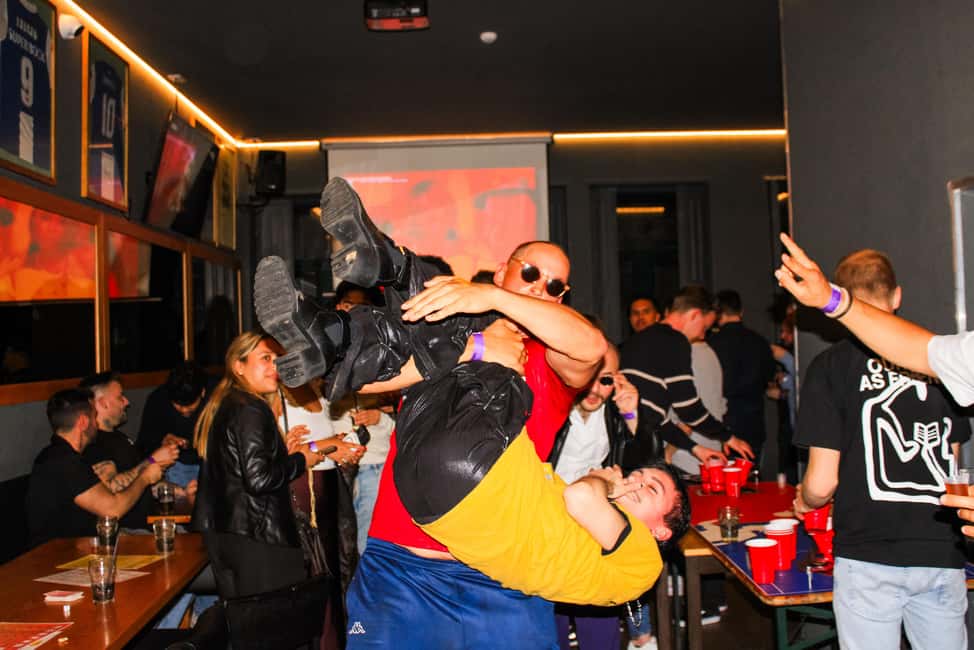 Porto: Pub Crawl with 7 Drinks, Games, and VIP Club Entry - What the guides do (and why it changes the experience)