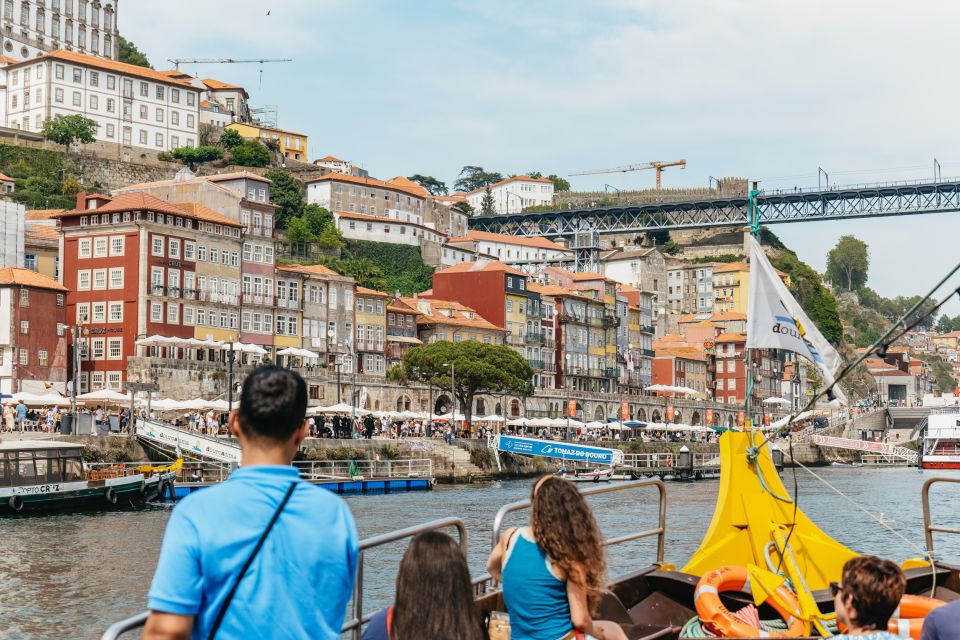 Porto: River Douro 6 Bridges Cruise - Ribeira and Vila Nova de Gaia: seeing the city from the river