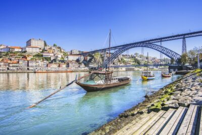 Porto: Six Bridges Cruise - Getting on board in Vila Nova de Gaia (Av. de Diogo Leite 408)