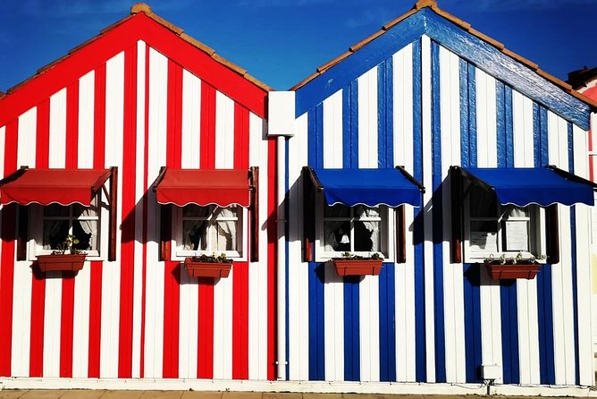 Porto to Lisbon Up to 4 Stops: Aveiro, Nazare, Fatima & Obidos - Óbidos: medieval walls, cobbled lanes, and ginjinha in a chocolate cup