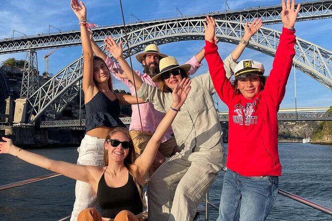 Porto: Tour on the Douro River in a Classic Boat - What you get onboard: drinks, music, and that tomato jam