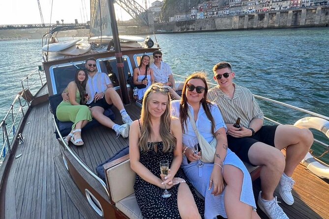 Porto: Tour on the Douro River in a Classic Boat - Photo moments and the hammock: small details that change the whole feel