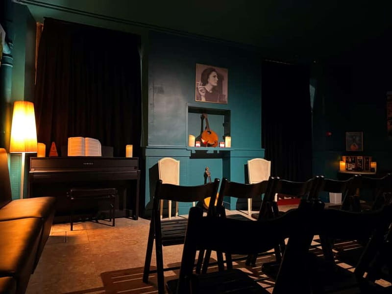 Porto: Traditional Fado Show at Sao Bento with Port Wine - Port wine included: choosing one glass from four styles
