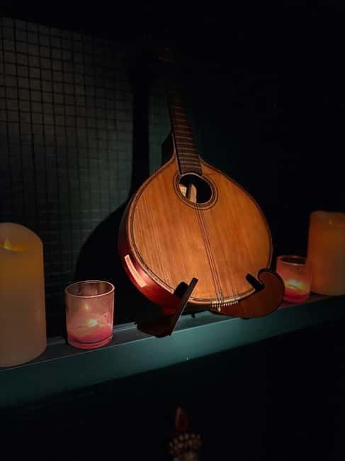 Porto: Traditional Fado Show at Sao Bento with Port Wine - The intimacy factor: why small seating changes everything