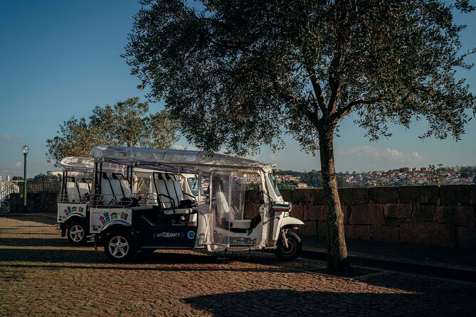 Porto Tuk Tuk: Clérigos, Seaside & Viewpoints - with Options - Getting Oriented Fast: What a Tuk Tuk Does Better Than Walking