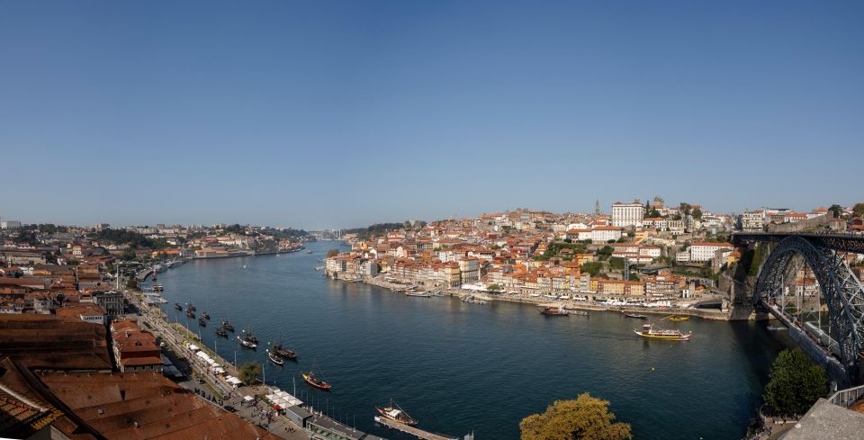 Porto: Walking Tour, Lello Bookshop, Boat and Cable Car - Pace, comfort, and who will enjoy this most